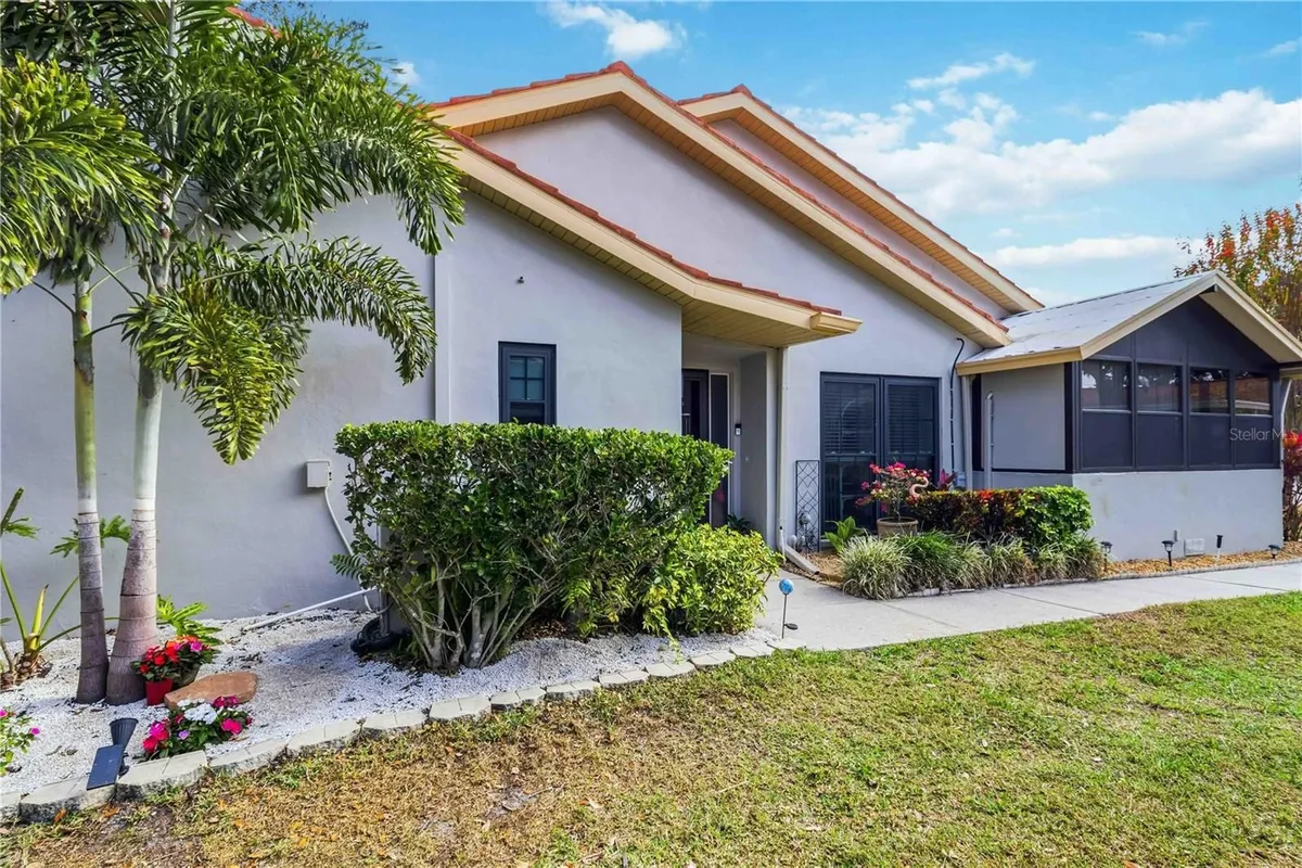 Property Slideshow image 1 of 32 | 2270 citrus ct, Clearwater, FL, 33763