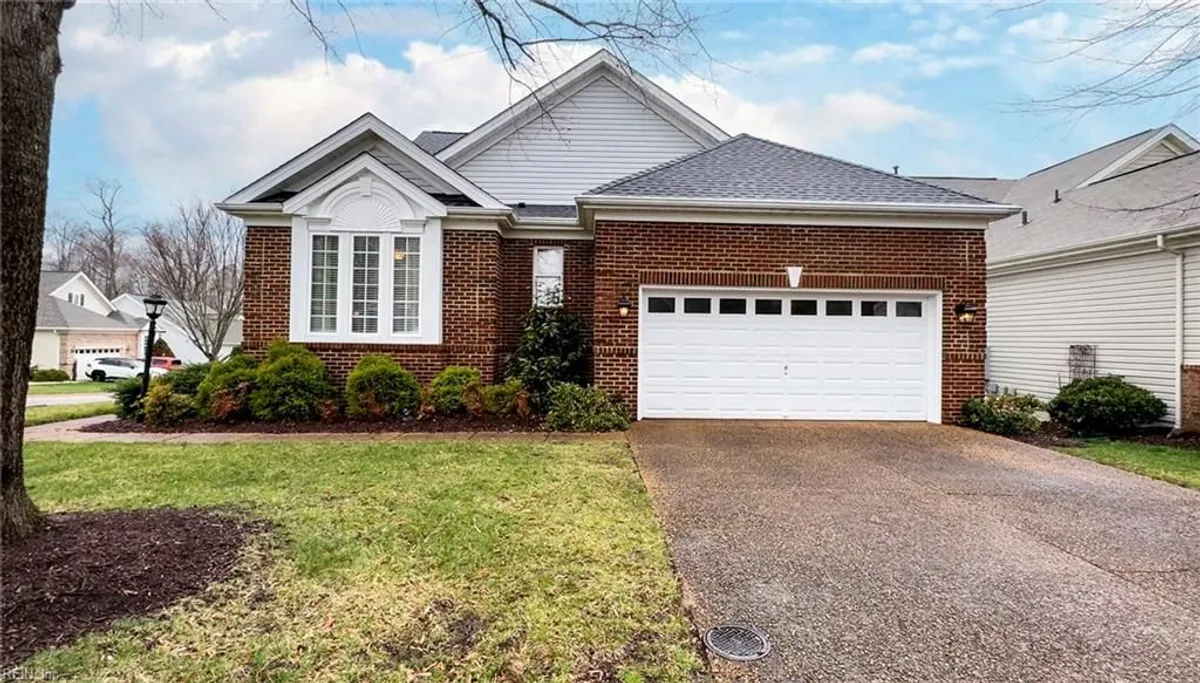 Property Slideshow image 1 of 50 | 4697 westhampton, Williamsburg, VA, 23188