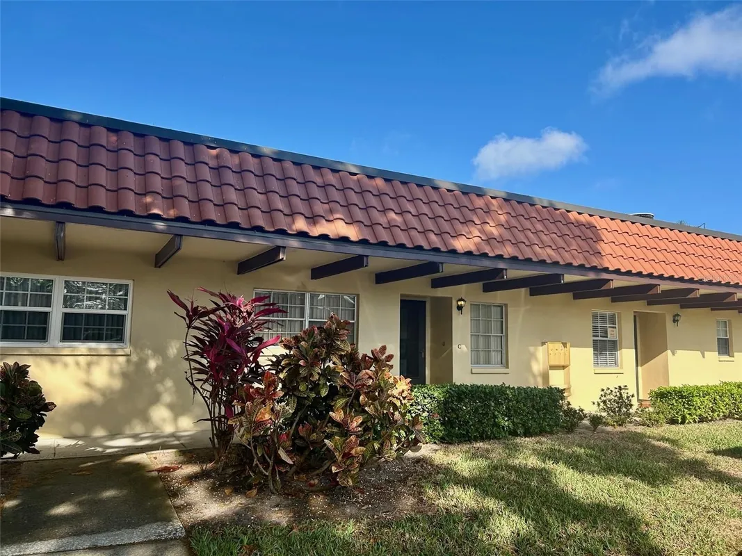 Property Slideshow image 1 of 17 | 1701 pinehurst rd 18c, Dunedin, FL, 34698