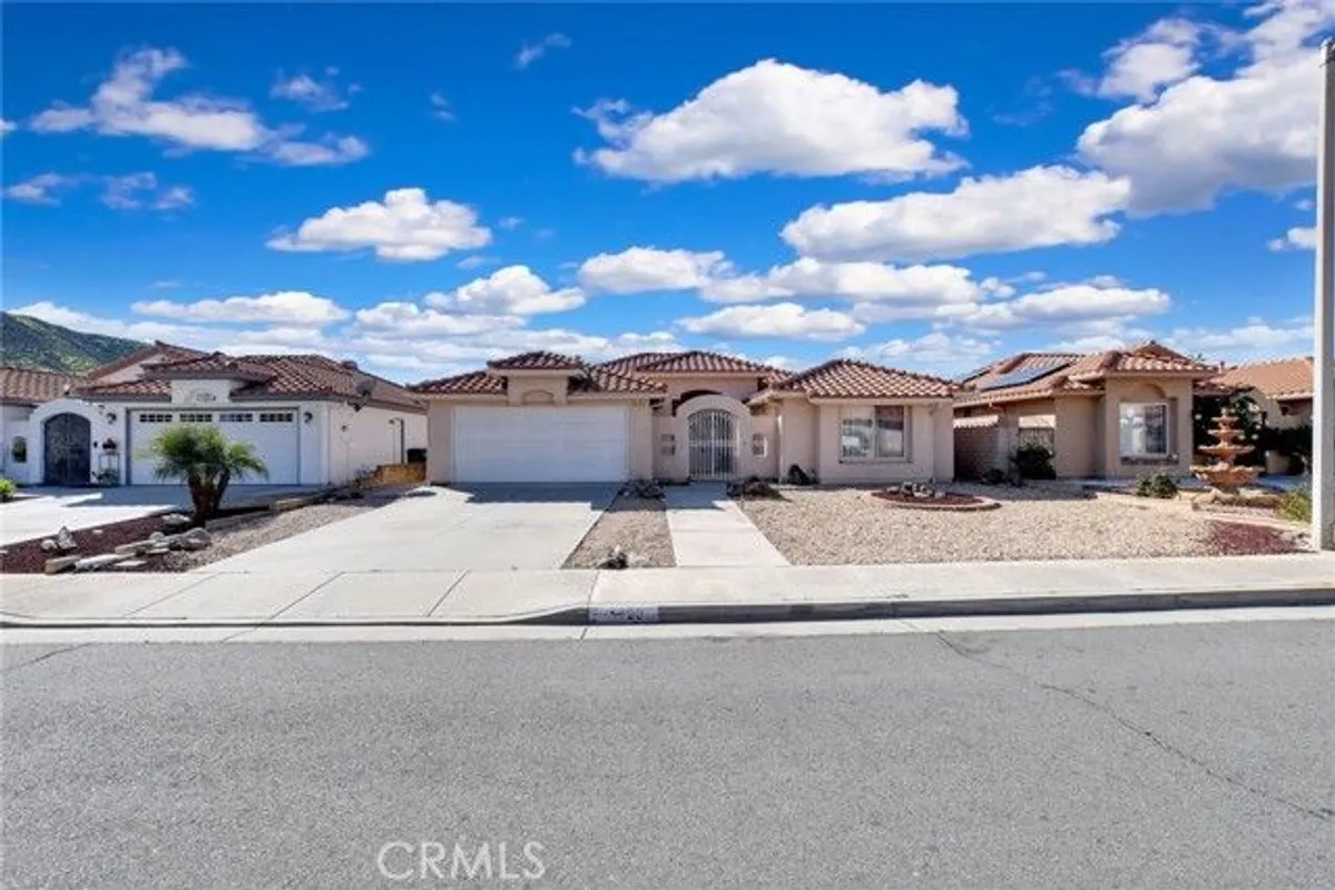 Property Slideshow image 1 of 35 | 1923 tamarack ln, Hemet, CA, 92545