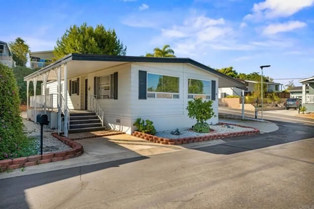 Property Slideshow image 1 of 33 | 444 n el camino real spc 47, Encinitas, CA, 92024