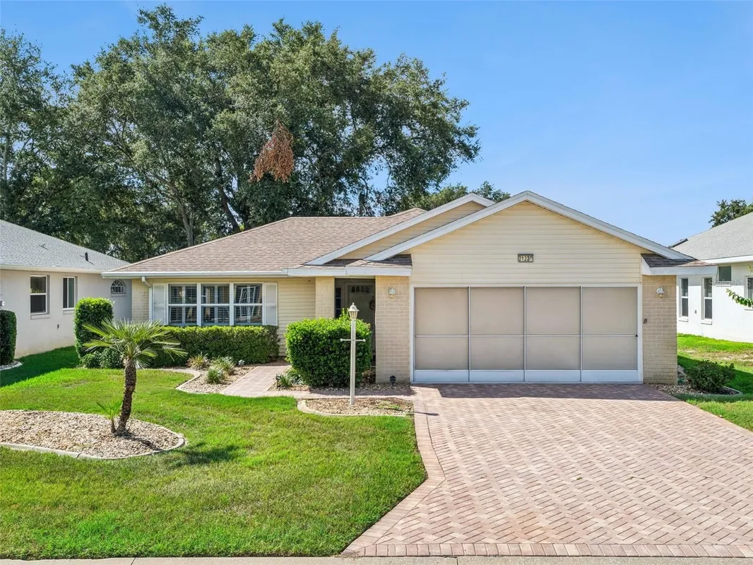 Property Slideshow image 1 of 53 | 21230 royal st georges ln, Leesburg, FL, 34748