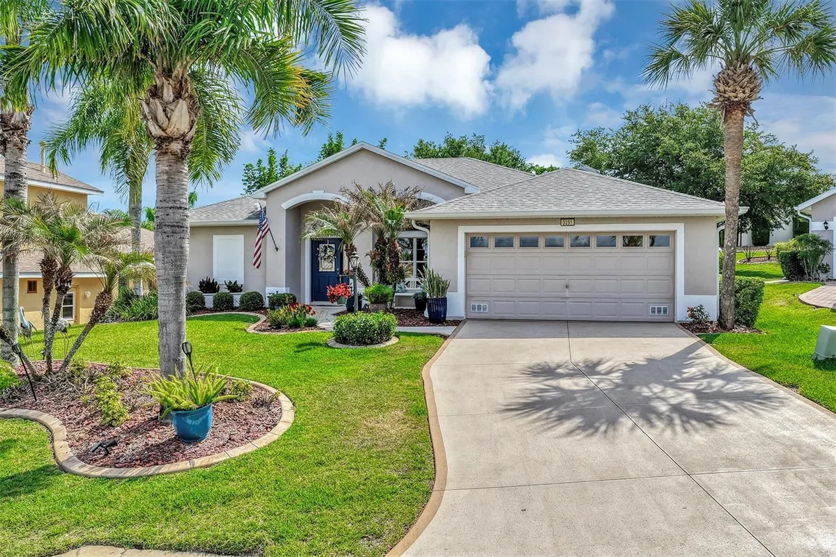 Property Slideshow image 1 of 64 | 3251 kingston way, Tavares, FL, 32778