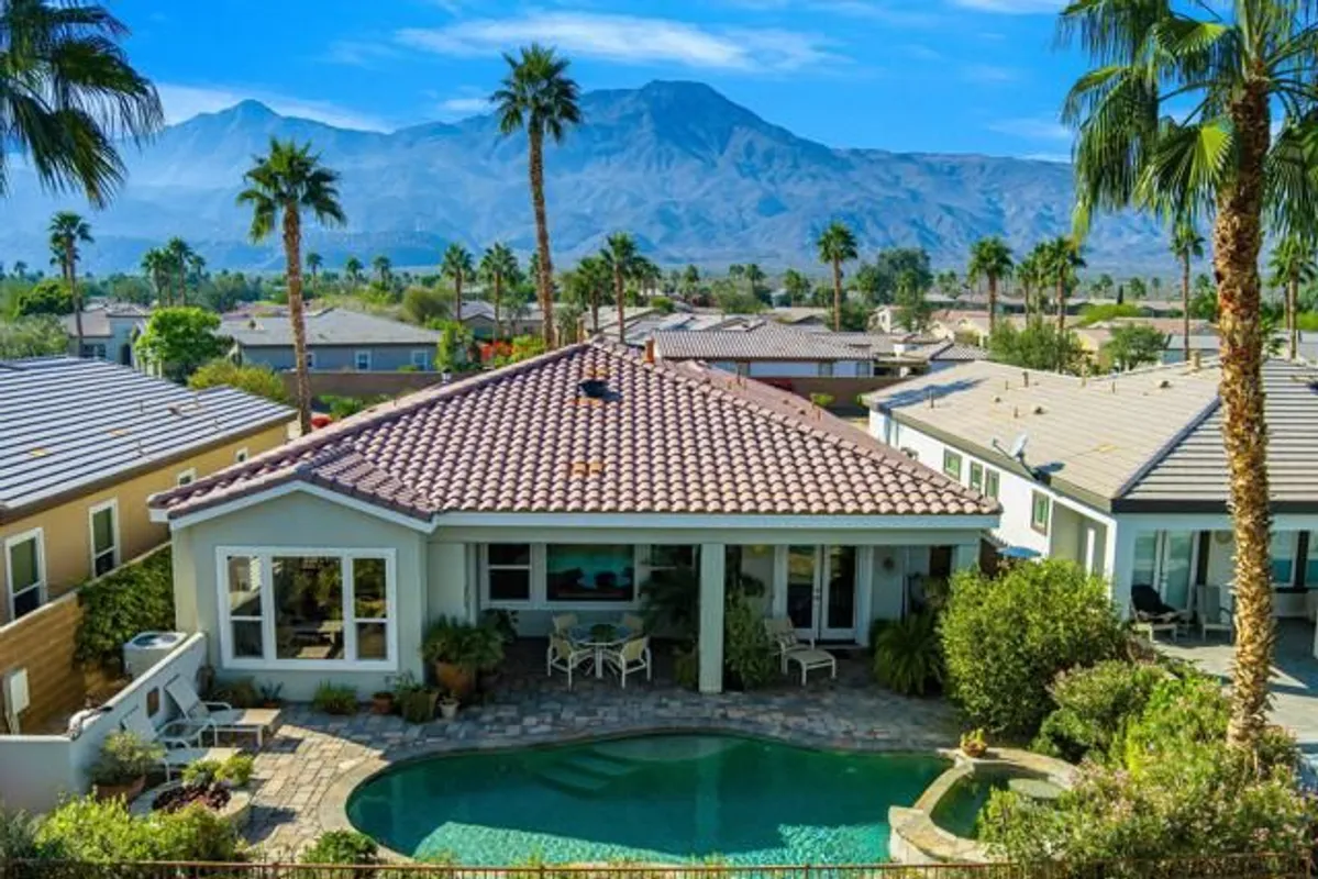 Property Slideshow image 1 of 42 | 61318 sapphire ln, La Quinta, CA, 92253