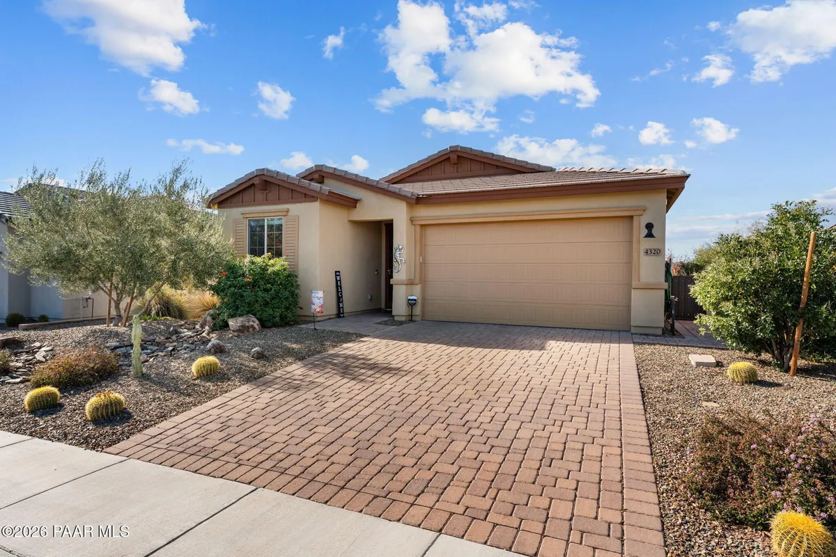 Property Slideshow image 1 of 61 | 4320 buffalo rdg, Wickenburg, AZ, 85390