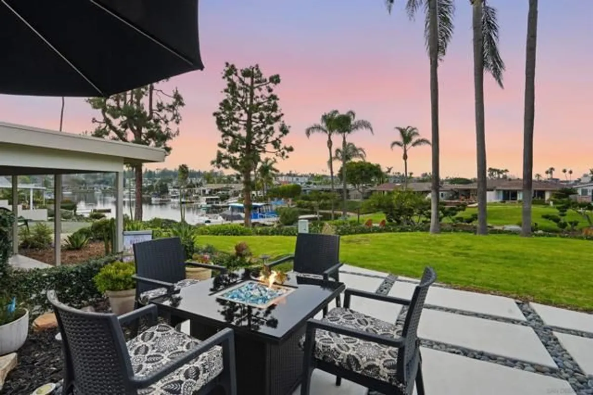 Property Slideshow image 1 of 27 | 1442 la linda dr, San Marcos, CA, 92078