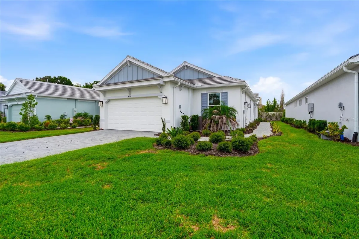 Property Slideshow image 1 of 17 | 4718 garofalo rd, Wesley Chapel, FL, 33545