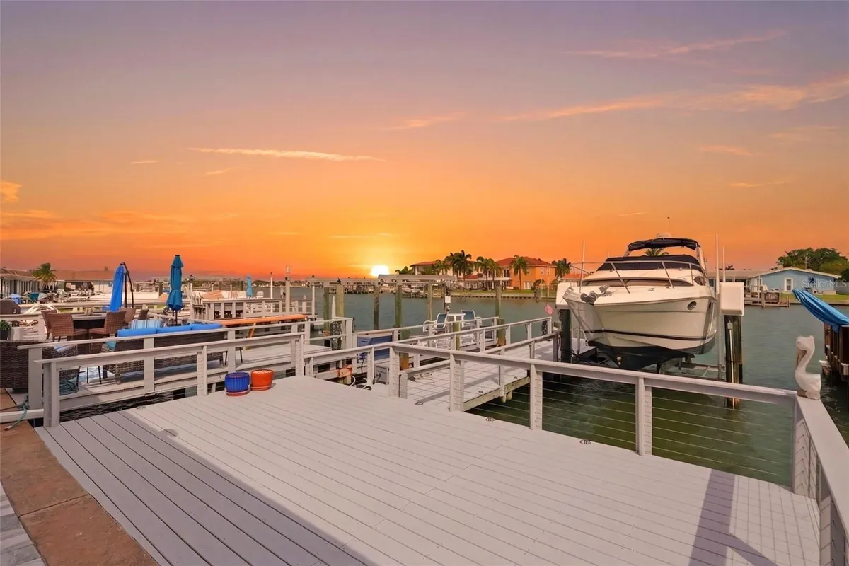 Property Slideshow image 1 of 72 | 573 boca ciega point blvd, St Petersburg, FL, 33708