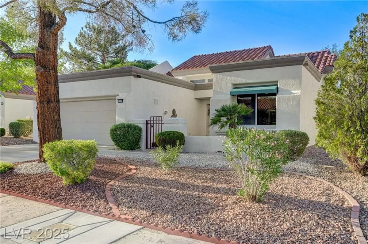 Property Slideshow image 1 of 75 | 9308 quail ridge dr, Las Vegas, NV, 89134