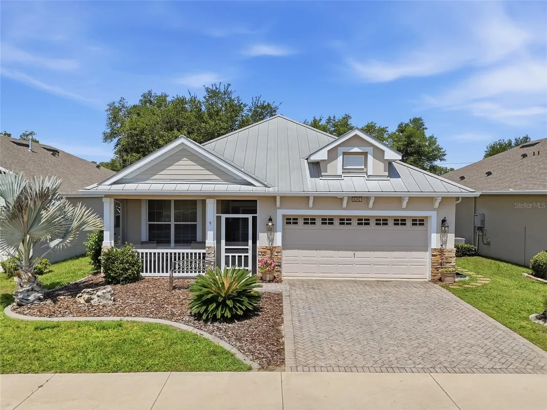 Property Slideshow image 1 of 44 | 6342 sanders grove cir, Okahumpka, FL, 34762