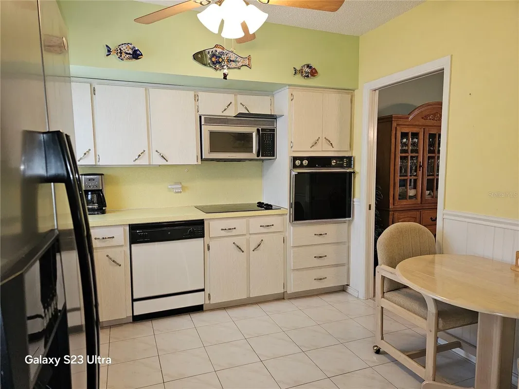 Property Slideshow image 1 of 80 | 2440 world parkway blvd 46, Clearwater, FL, 33763