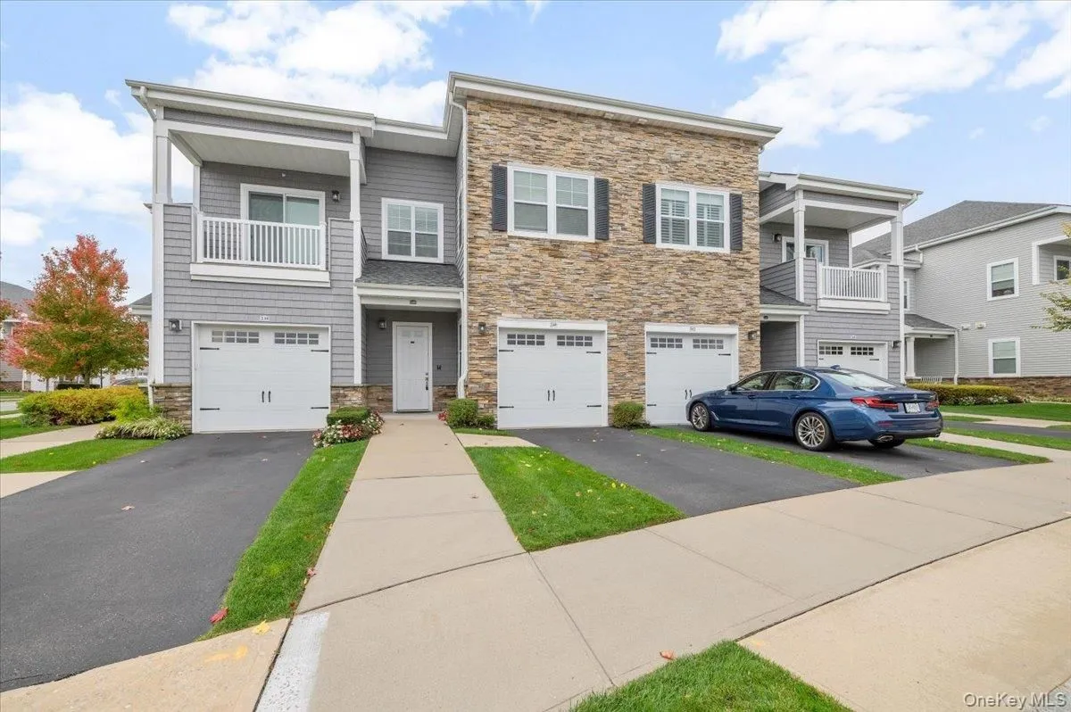 Property Slideshow image 1 of 36 | 240 fall ct, Huntington, NY, 11731