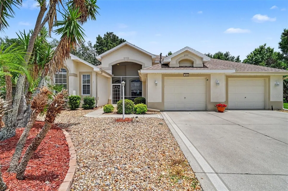 Property Slideshow image 1 of 59 | 2852 cape horn ct, Tavares, FL, 32778
