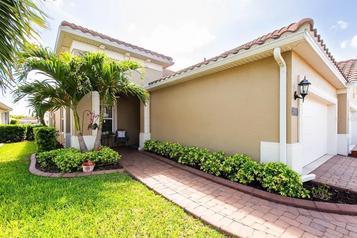 Property Slideshow image 1 of 43 | 1503 calle grand st, Bradenton, FL, 34209