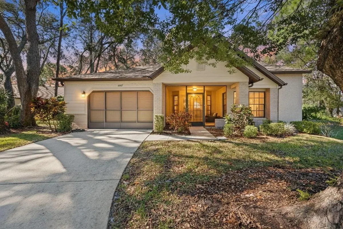 Property Slideshow image 1 of 64 | 6665 water oak ct, Spring Hill, FL, 34606