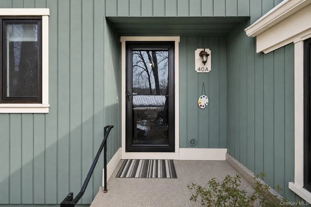 Property Slideshow image 1 of 29 | 40 heritage hls a, Somers, NY, 10589