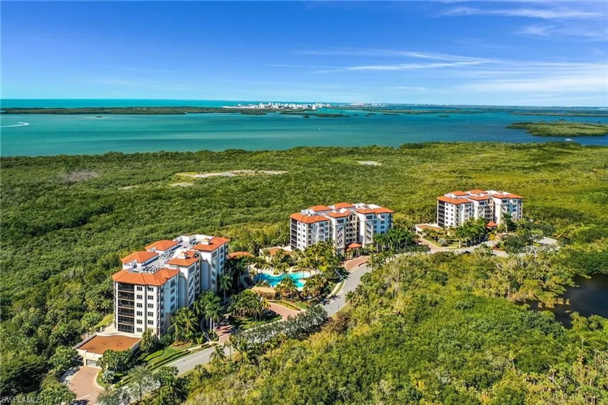Property Slideshow image 1 of 25 | 24001 via castella dr 3202, Bonita Springs, FL, 34134