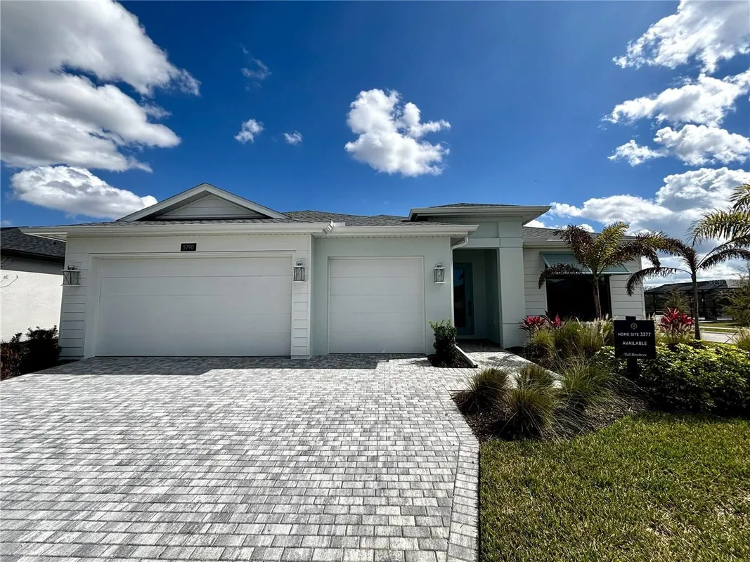 Property Slideshow image 1 of 26 | 5790 freestone cir, Apollo Beach, FL, 33572