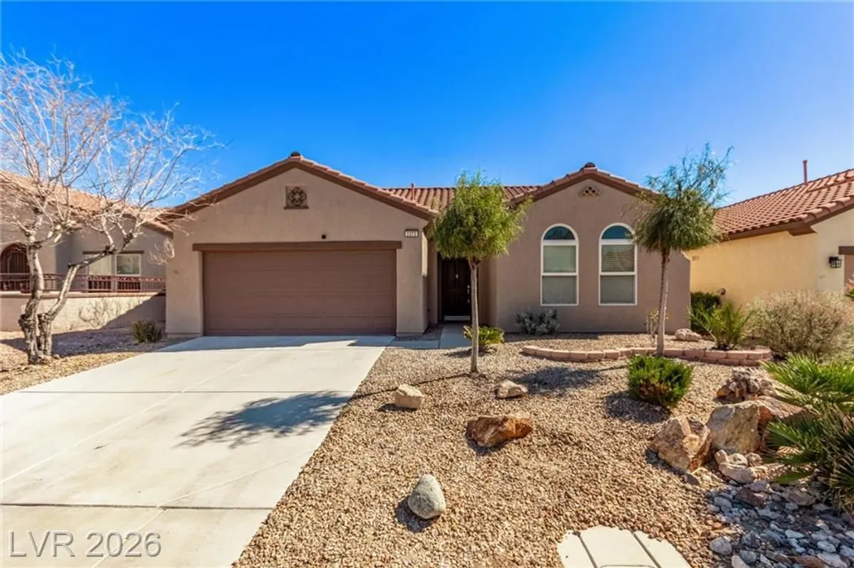 Property Slideshow image 1 of 37 | 2372 wood village dr, Henderson, NV, 89044