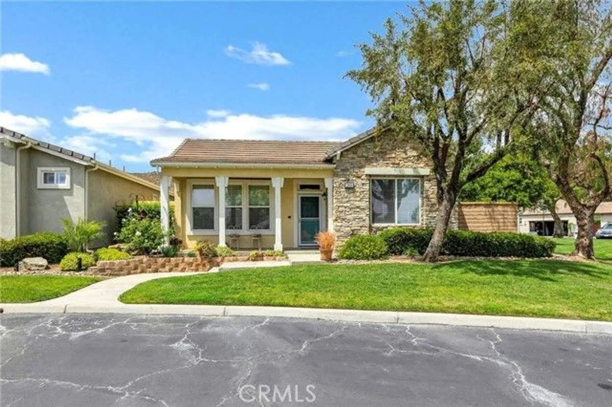 Property Slideshow image 1 of 40 | 269 firestone ln, Hemet, CA, 92545