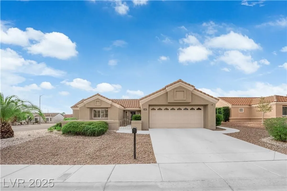 Property Slideshow image 1 of 27 | 8801 villa ridge dr, Las Vegas, NV, 89134