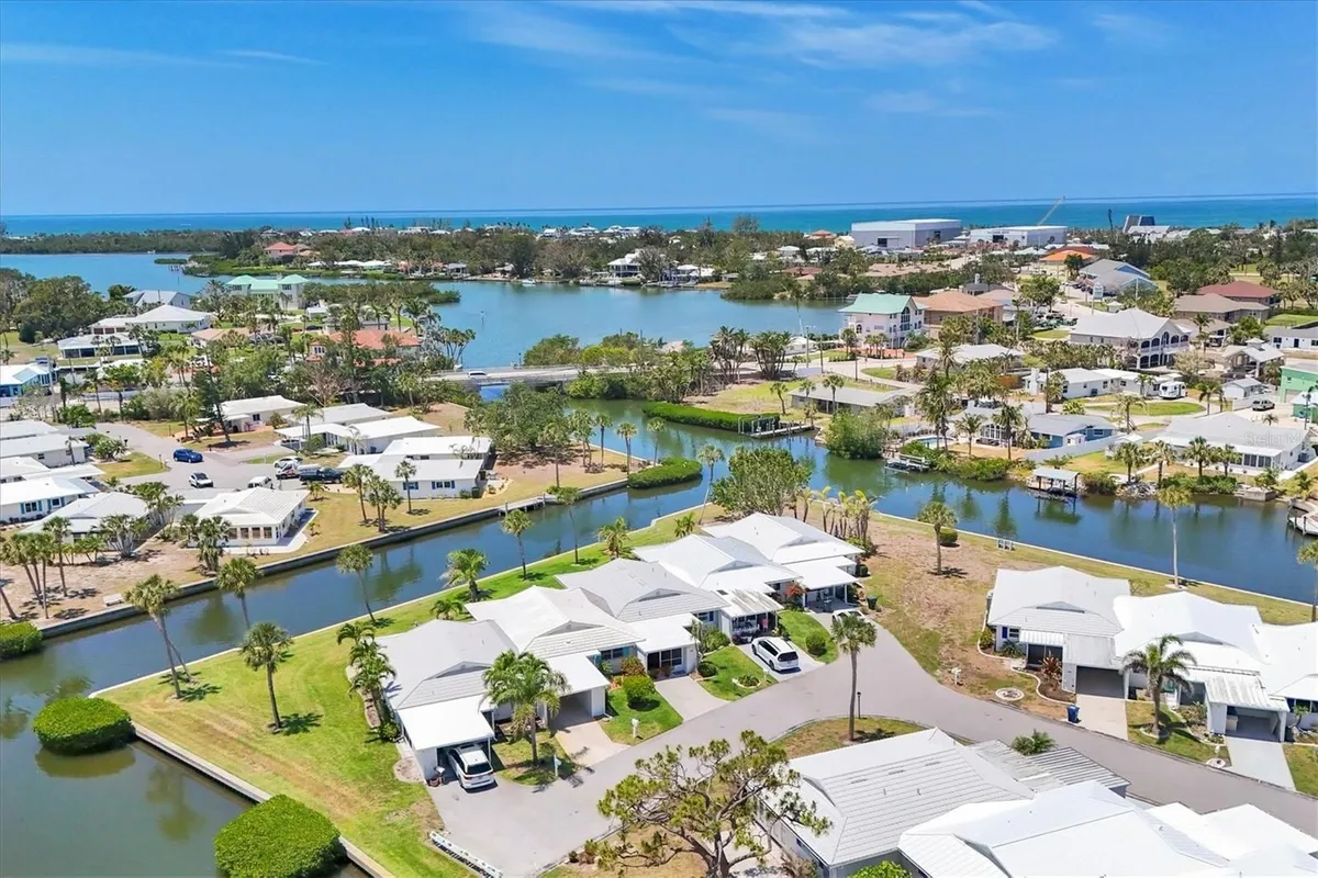 Property Slideshow image 1 of 53 | 608 fair winds dr, Nokomis, FL, 34275