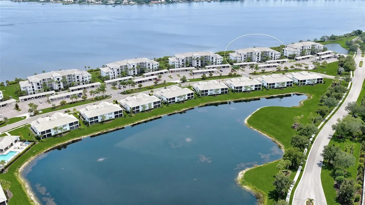 Property Slideshow image 1 of 55 | 1020 tidewater shores loop 207, Bradenton, FL, 34208