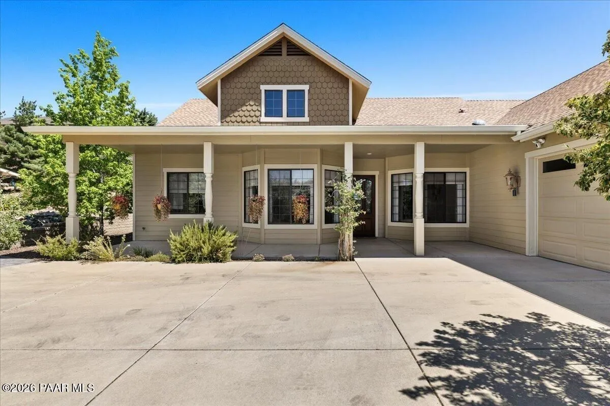Property Slideshow image 1 of 43 | 2547 golden bear dr, Prescott, AZ, 86301