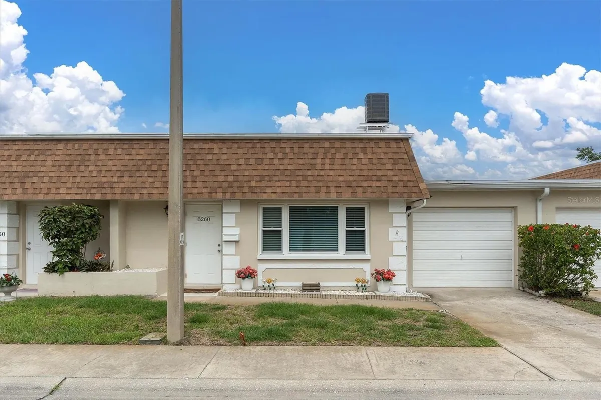 Property Slideshow image 1 of 36 | 8260 burgundy dr, Pinellas Park, FL, 33781