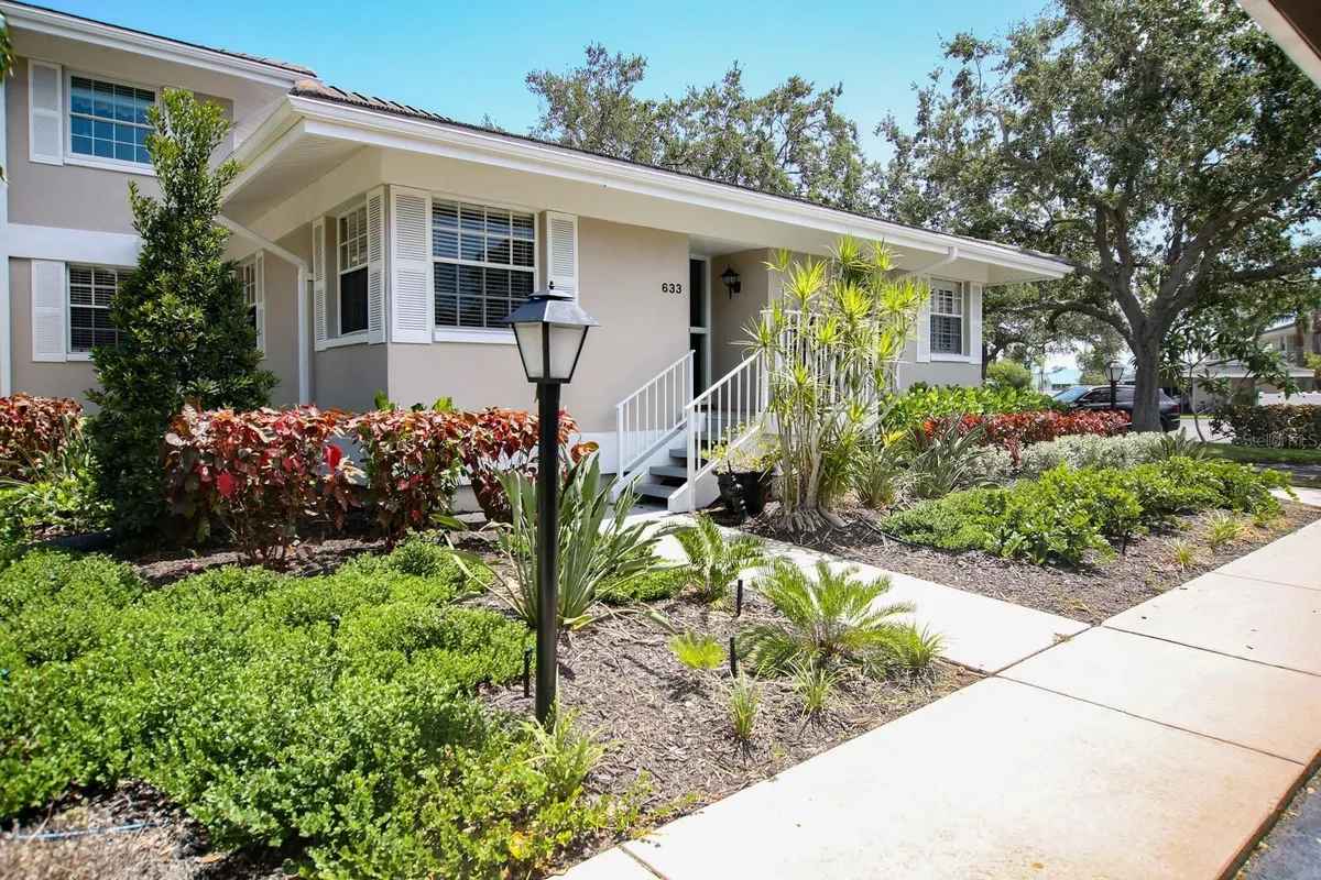 Property Slideshow image 1 of 30 | 633 estuary dr, Bradenton, FL, 34209