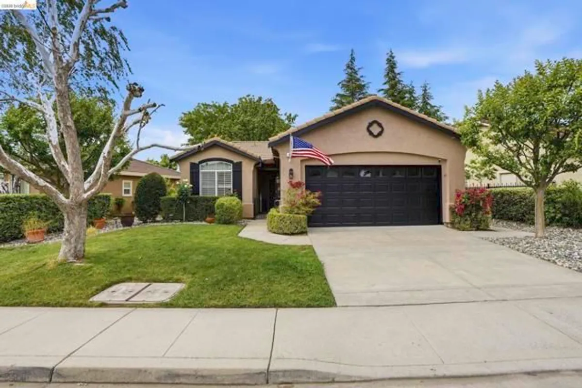 Property Slideshow image 1 of 44 | 427 stephens dr, Brentwood (Cc), CA, 94513