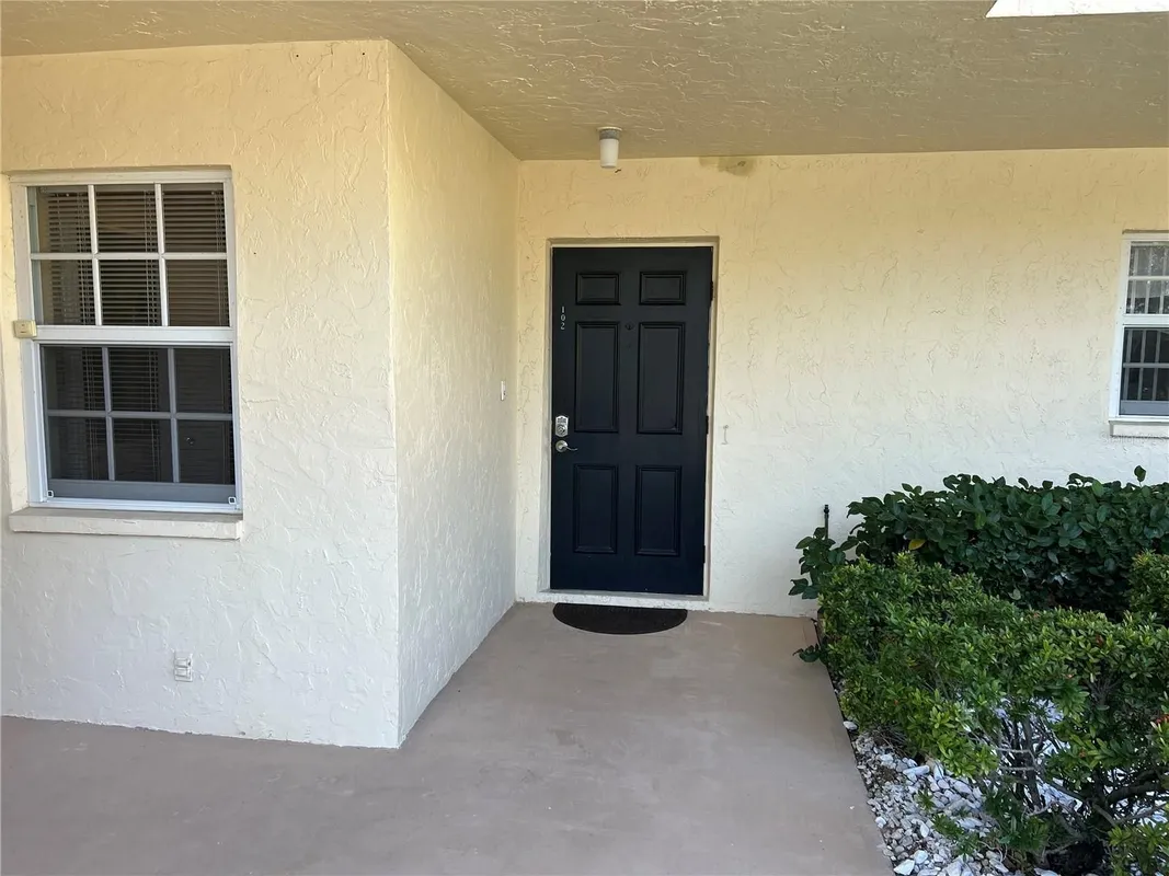 Property Slideshow image 1 of 18 | 7880 palm aire ln 102, Sarasota, FL, 34243
