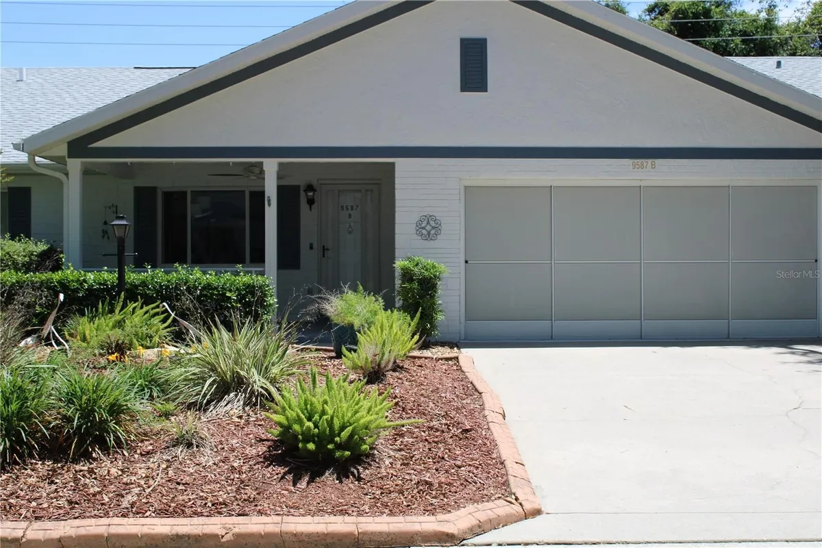 Property Slideshow image 1 of 56 | 9587 sw 84th ter b, Ocala, FL, 34481