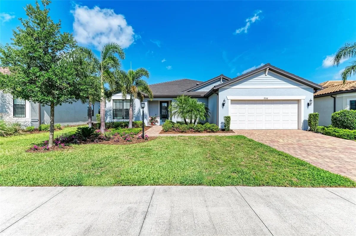 Property Slideshow image 1 of 70 | 7136 summerland cv, Bradenton, FL, 34202