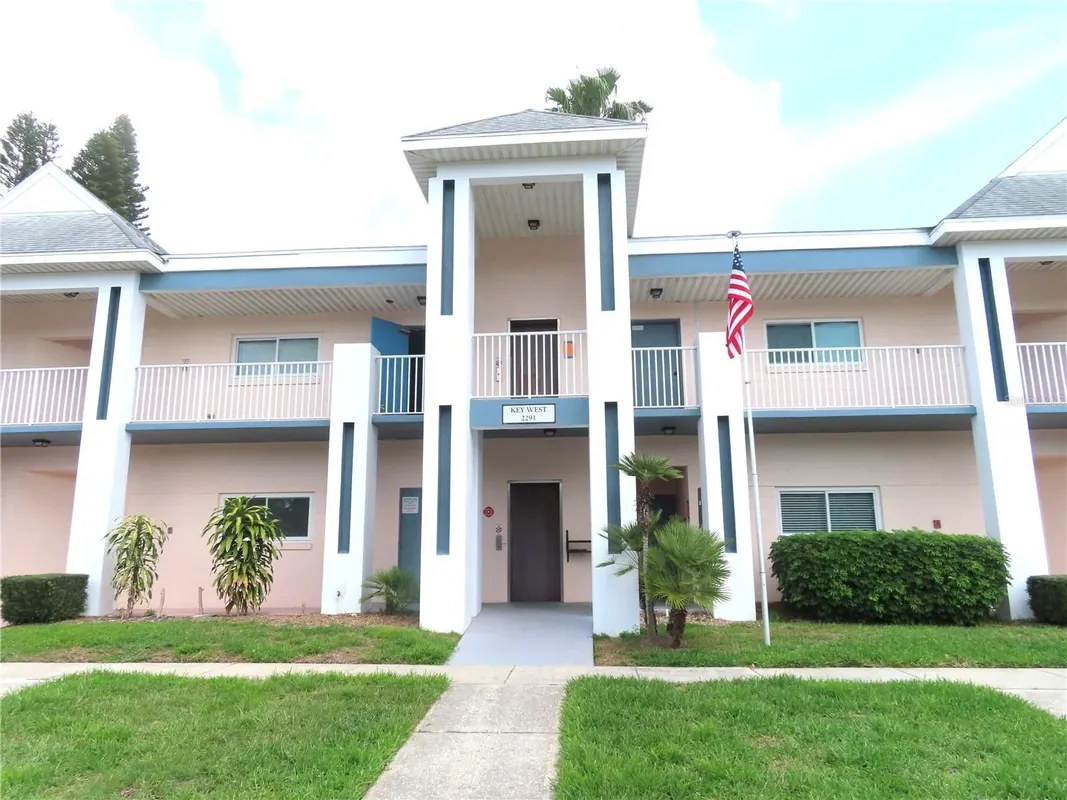 Property Slideshow image 1 of 15 | 2291 americus blvd 37, Clearwater, FL, 33763