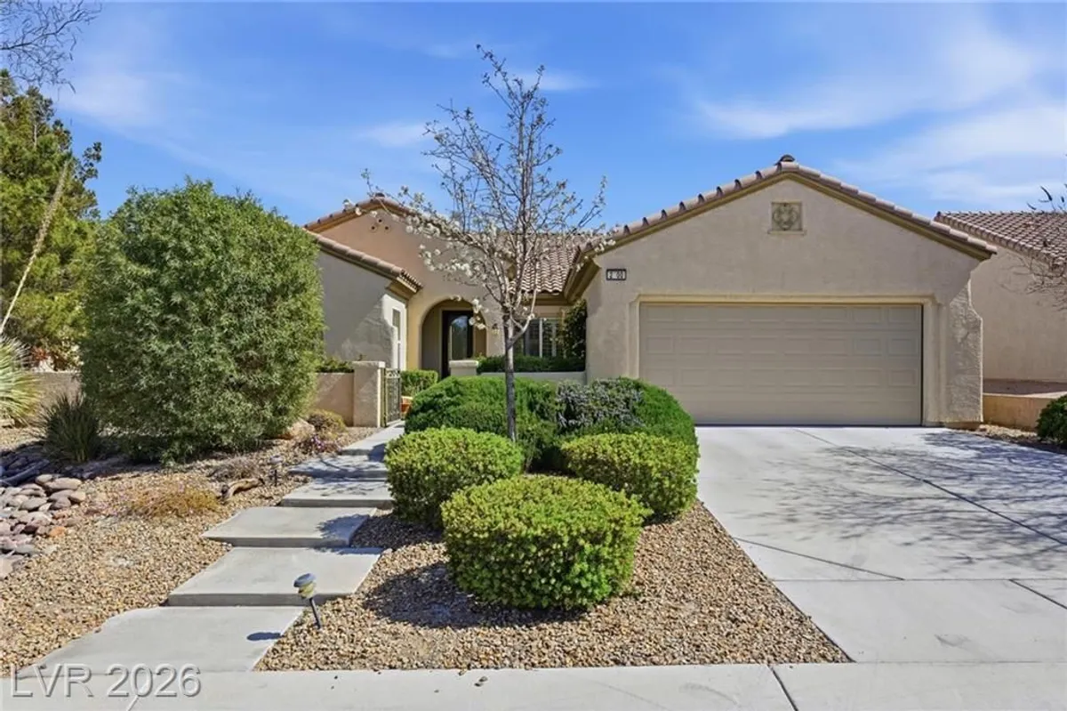 Property Slideshow image 1 of 61 | 2100 burtonsville dr, Henderson, NV, 89044