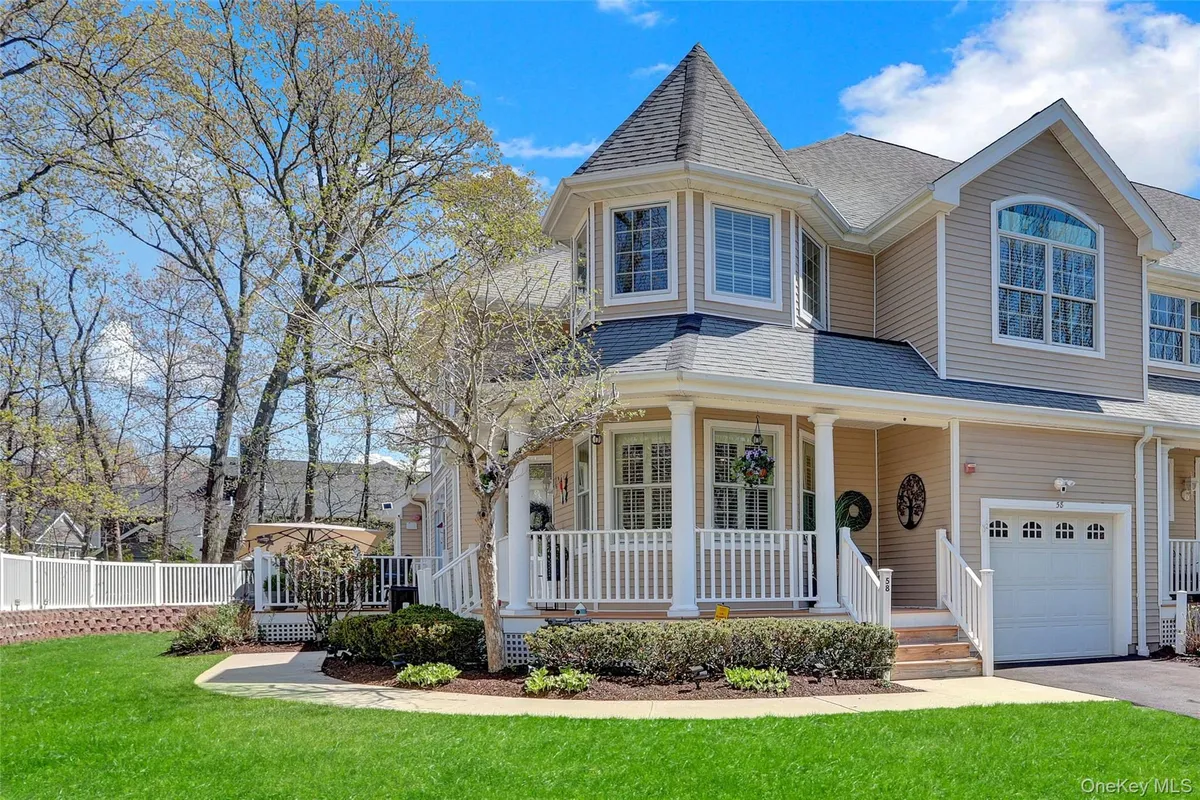 Property Slideshow image 1 of 43 | 58 blair rd 58, Brookhaven, NY, 11733