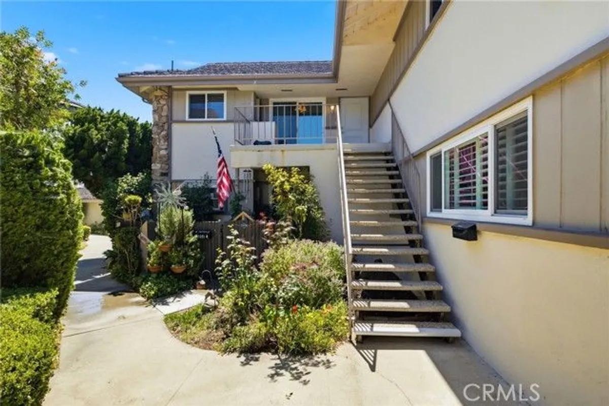 Property Slideshow image 1 of 53 | 23051 nadine cir b, Torrance, CA, 90505