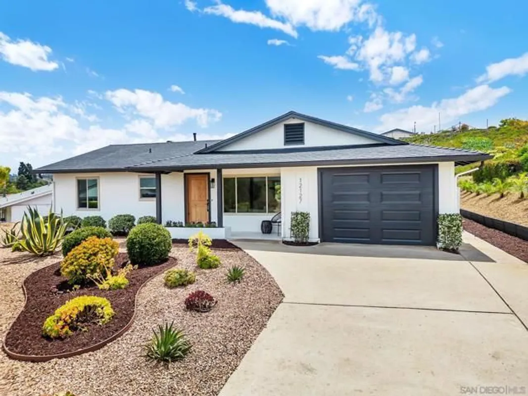 Property Slideshow image 1 of 38 | 12127 santiago rd, San Diego, CA, 92128