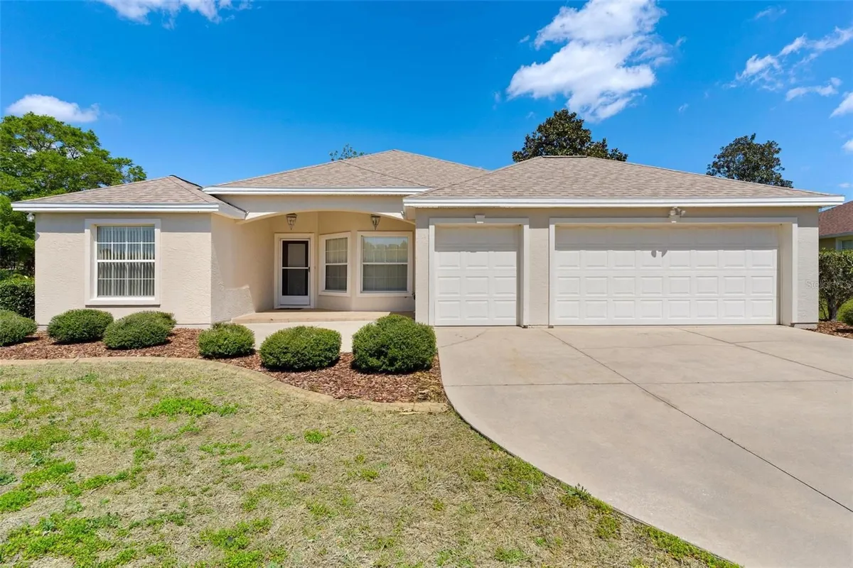 Property Slideshow image 1 of 41 | 5009 harbor heights, Lady Lake, FL, 32159