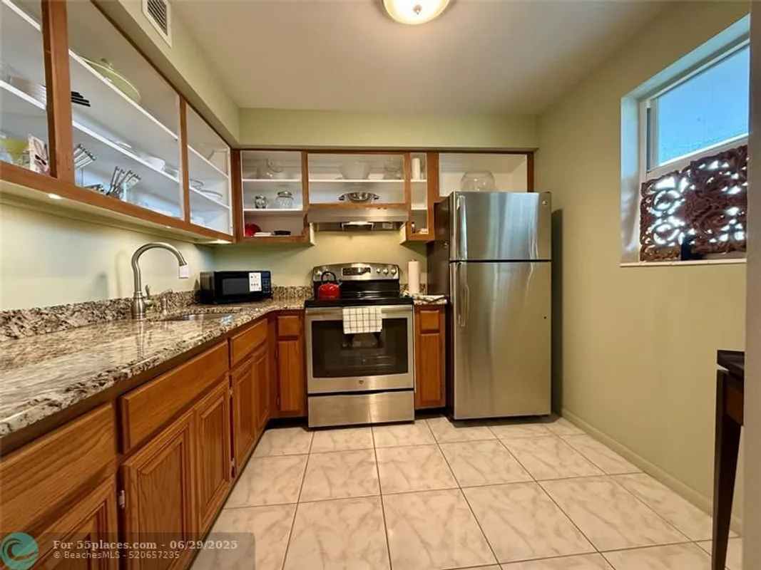 Property Slideshow image 1 of 20 | 2800 nw 47th ter 403b, Lauderdale Lakes, FL, 33313