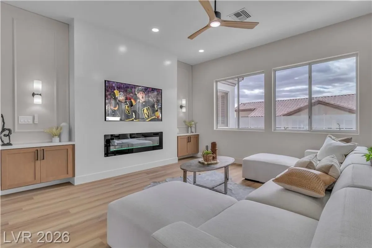 Property Slideshow image 1 of 7 | 2621 hanging rock dr, Las Vegas, NV, 89134