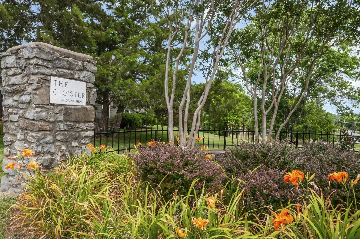 Property Slideshow image 1 of 41 | 421 siena dr, Nashville, TN, 37205