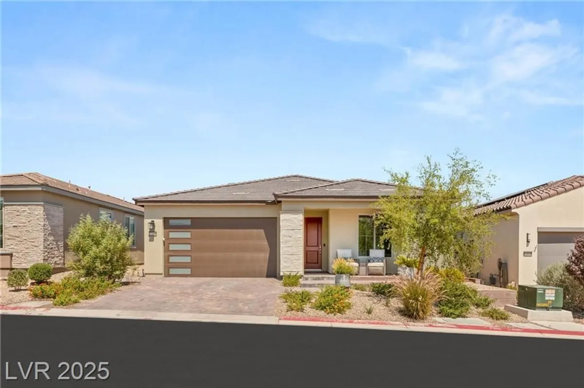 Property Slideshow image 1 of 49 | 10066 auburn rose ave, Las Vegas, NV, 89143