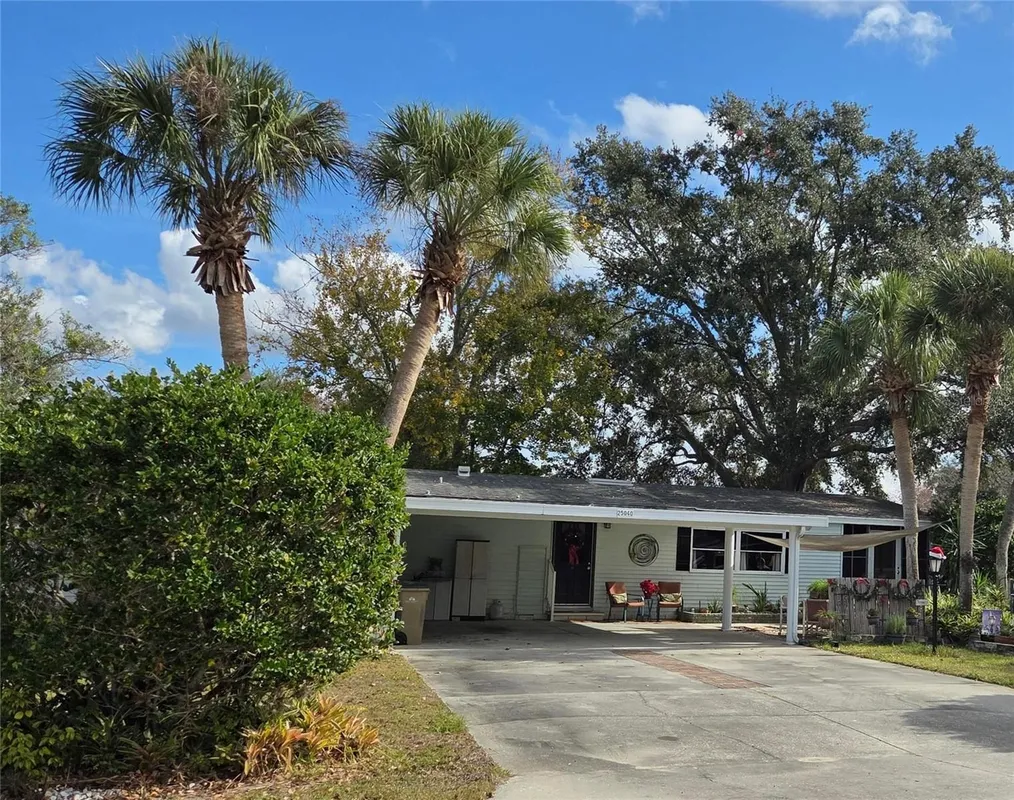 Property Slideshow image 1 of 35 | 25040 betton hl, Leesburg, FL, 34748