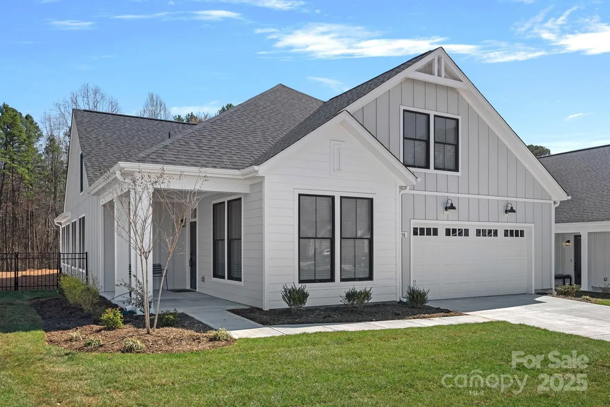 Property Slideshow image 1 of 39 | 218 alenda lux cir, Mooresville, NC, 28115