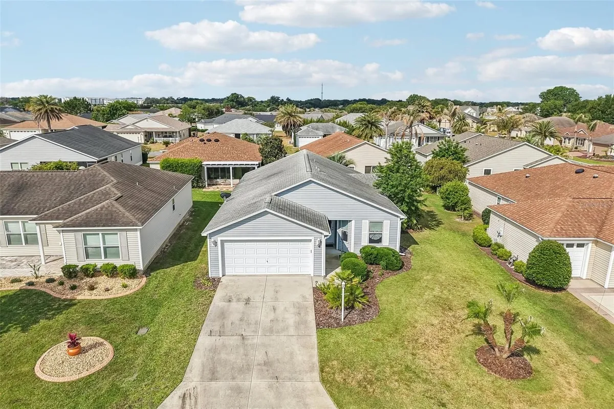 Property Slideshow image 1 of 44 | 2408 carriage hill way, The Villages, FL, 32162