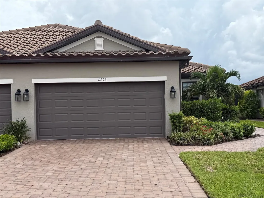 Property Slideshow image 1 of 87 | 6223 plateau ct, Bradenton, FL, 34203