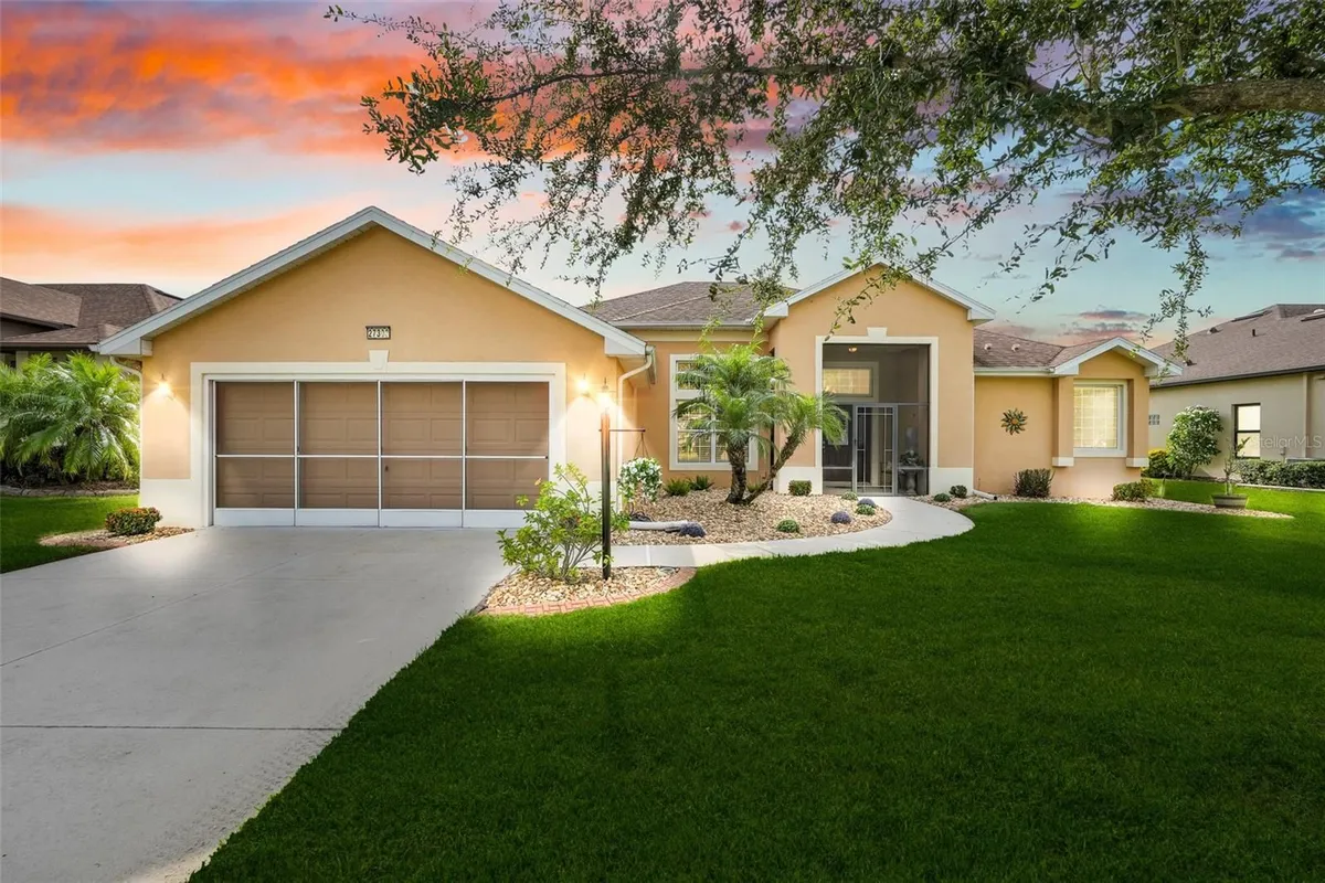 Property Slideshow image 1 of 40 | 27303 stoney brook dr, Leesburg, FL, 34748