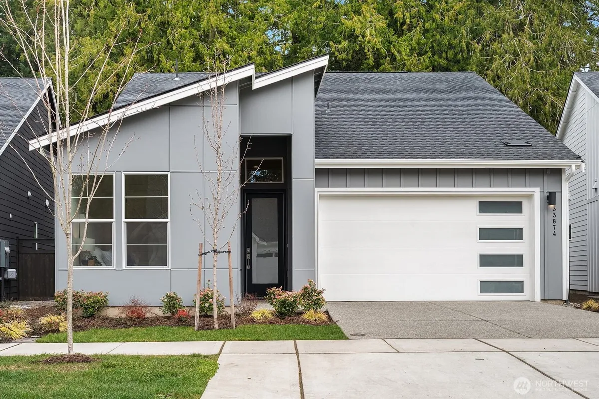 Property Slideshow image 1 of 17 | 33874 calla lilly pl 216, Black Diamond, WA, 98010
